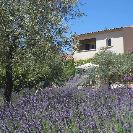 Le Clos Des Lavandes-luberon Bed and breakfast