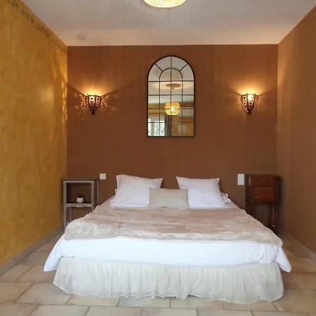 Bed & Breakfast Clos Des Lavandes - Et De Charme Climatisees-luberon Lacoste (Vaucluse)