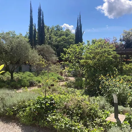 Bed & Breakfast Clos Des Lavandes - Et De Charme Climatisees-luberon Lacoste (Vaucluse)