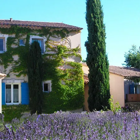 Clos Des Lavandes - Et De Charme Climatisees-luberon 3* Lacoste (Vaucluse)